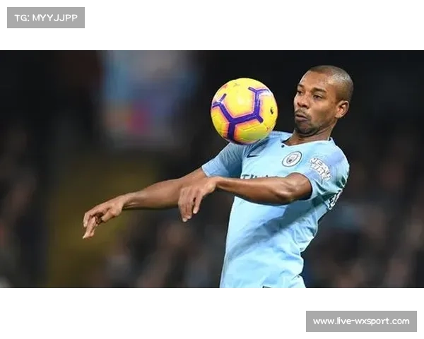 前曼城队长费尔南迪尼奥宣布退役,结束23年生涯 前曼城队长费尔南迪尼奥宣布退役,结束23年生涯